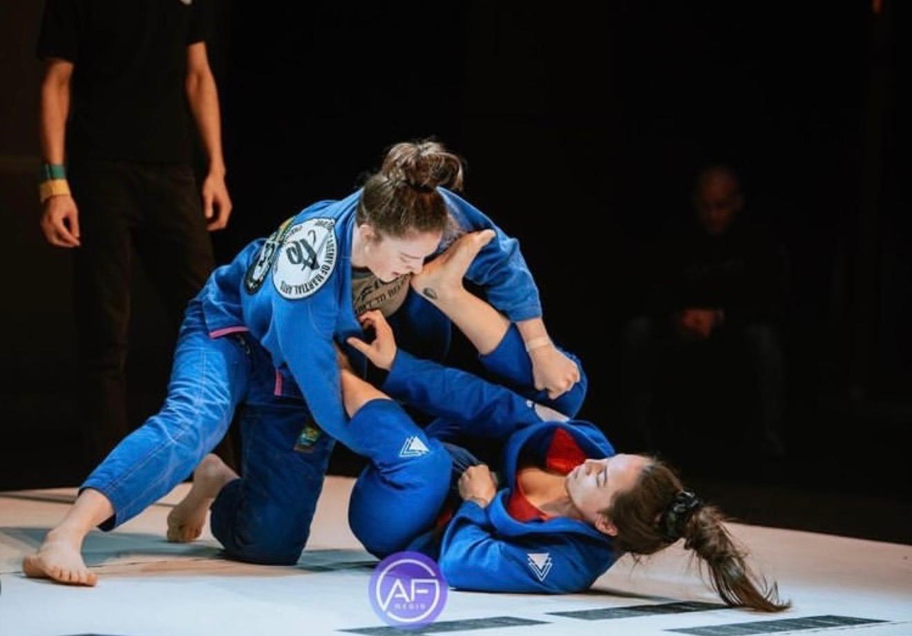 Professor Shiv Barnes BJJ Superfight Professor Shiv Barnes competing from guard during a Brazilian Jiu-Jitsu superfight.